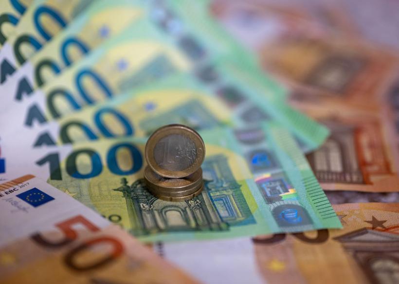 Moneda națională revine spectaculos în raport cu principalele valute