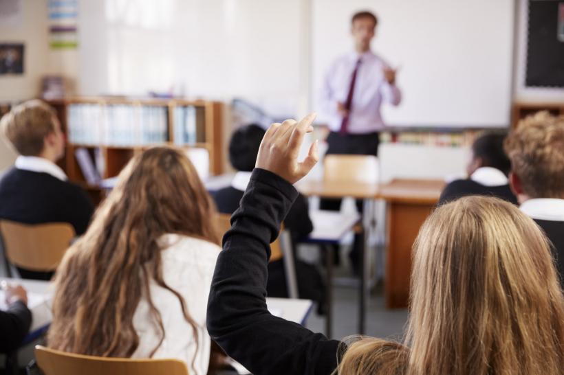 Schimbare majoră în educație: parlamentarii vor o nouă materie obligatorie pentru elevi