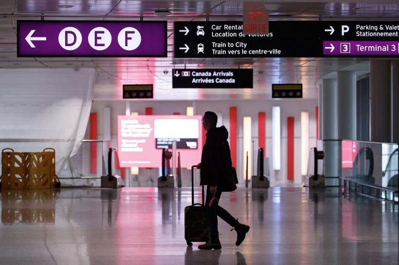 Alcool cu porția în aeroporturi: O nouă propunere vizează interzicerea băuturilor alcoolice în anumite intervale orare