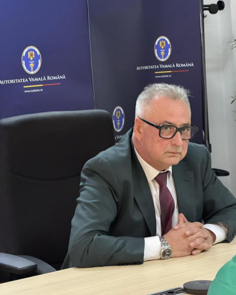 Șeful Vămii, promovat de Ilie Bolojan pentru „rezultate remarcabile”, a fost prins de procurori