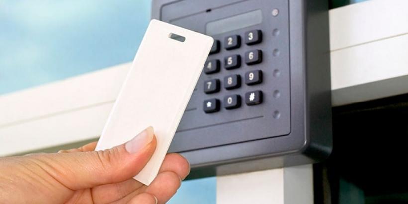 Condică electronică de prezență pentru doctori. Timpul petrecut în spital va fi calculat la secundă