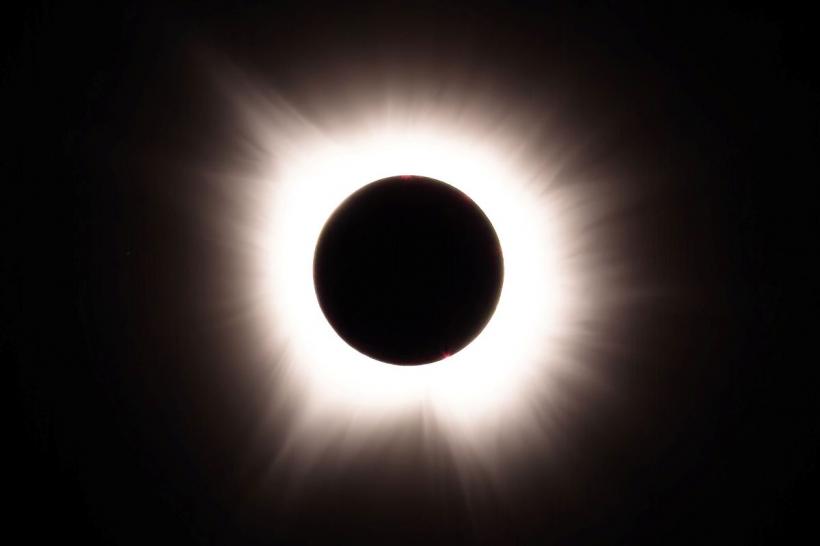 Eclipsa de Soare transformă Spania într-un magnet pentru turiști: 5.000 de euro pe noapte pentru cazare