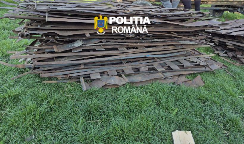 Furt de proporții în Neamț: 52 de parazăpezi de pe calea ferată, recuperate de polițiști. Un bărbat a fost reținut