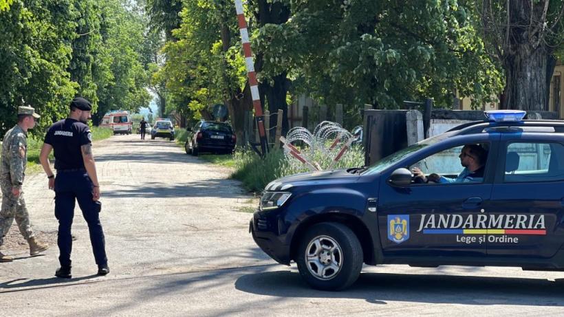 Explozie puternică la o unitate militară din Botoșani. Trei persoane au fost grav rănite