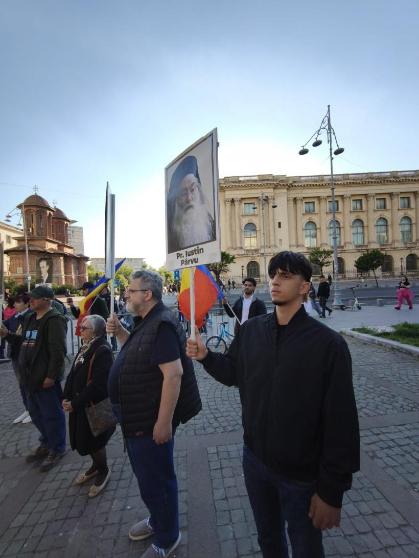 Reportaj: La adunarea „Sfinților”: între povești de chin și „torționari” 19008831
