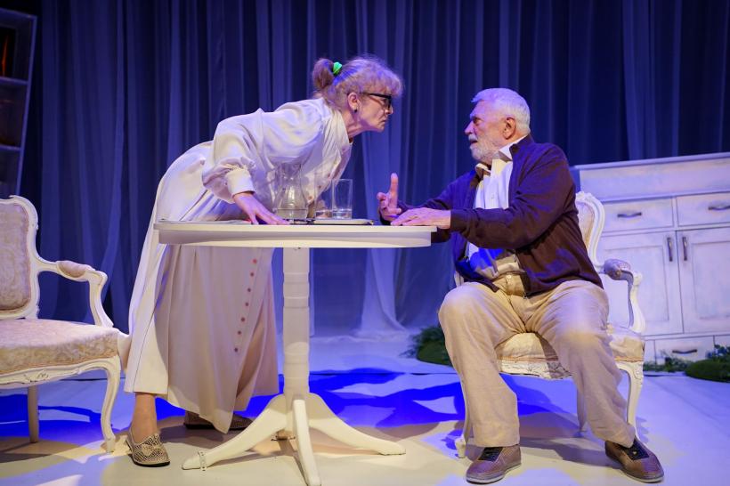 Debut în dramaturgie pentru actorul Emil Coșeru – premiera producției „Hârjoana”, în regia Alexandrei Bandac Marian 19008882