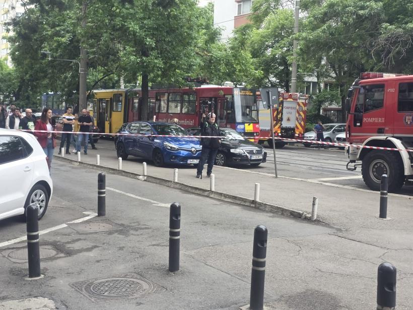 UPDATE Incident la Ministerul Transporturilor. Un lift cu mai multe persoane a căzut în gol!    19009552