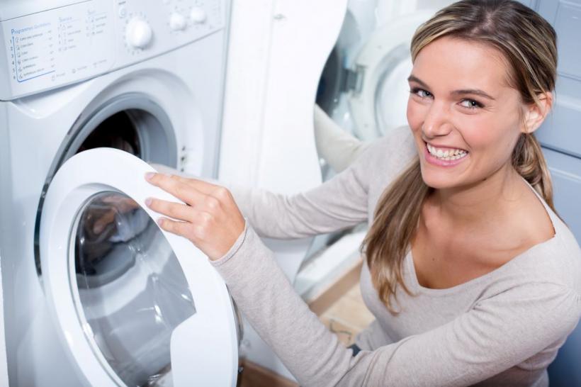 Detergent de rufe lichid sau pudră: Care este mai eficient?