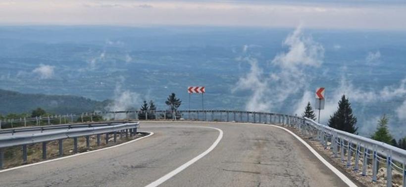 Două drumuri sunt închise astăzi traficului rutier