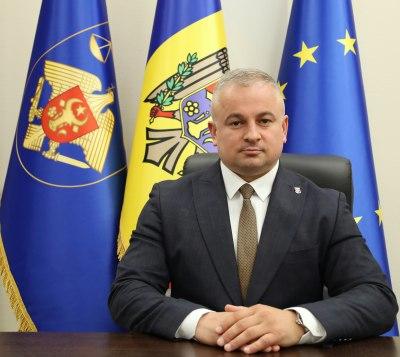 Procurorul general al Republicii Moldova, scandal uriaș cu banii găsiți în spatele butoaielor de vin