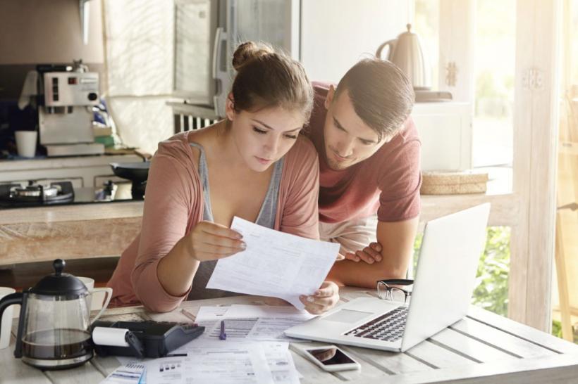 5 metode practice prin care să îți pui finanțele în ordine înainte de vacanța de vară