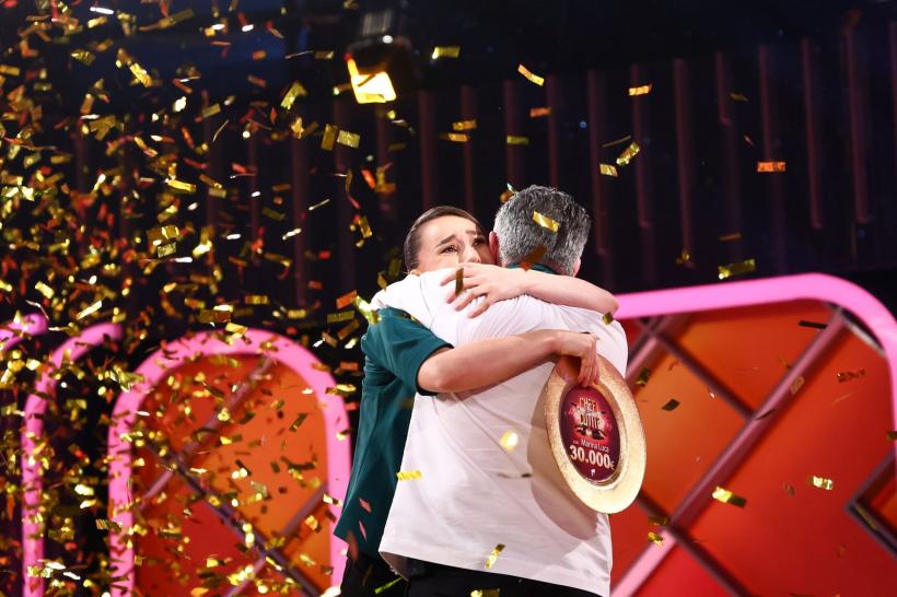 Finala Chefi la cuțite, record de audiență. Marina Luca, cuțitul de aur al lui Chef Sautner, a câștigat sezonul 17. Diseară, începe competiția copiilor, Chefi la cuțite – Viitorul are gust 19010456