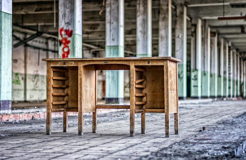 Mediul economic se sufocă, dar guvernul continuă să-l ignore. IMM-urile au ajuns la fundul sacului
