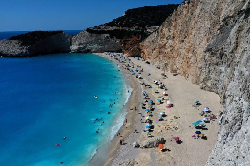 Grecia devine paradisul ieftin al turcilor: milioane de turiști fug de prețurile uriașe din Turcia