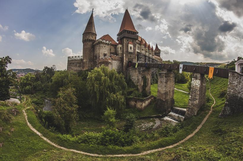 Iancu de Hunedoara, pavăza Europei în fața turcilor otomani 19010464