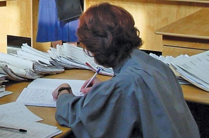 Justiția se blochează: Grefierii anunță oprirea activității din cauza legii salarizării