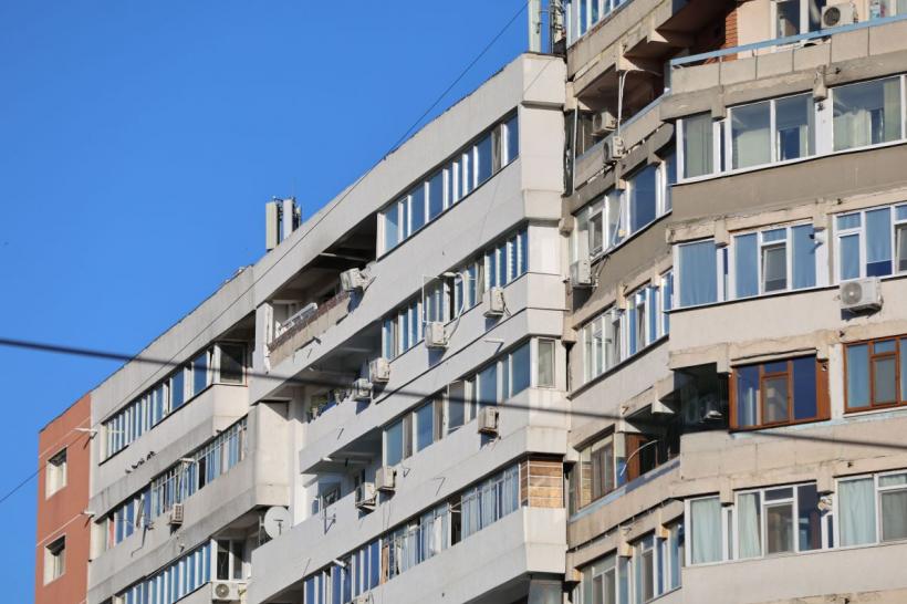 Cum arată apartamentul din Galați lovit de drona rusească. Explozia a zguduit orașul: „Am zis că e o bombă” 19010817