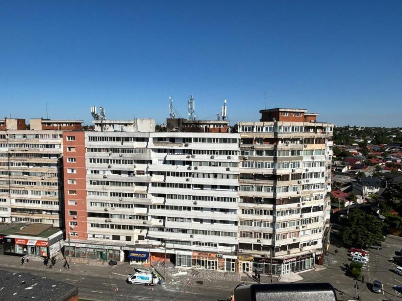 Cum arată apartamentul din Galați lovit de drona rusească. Explozia a zguduit orașul: „Am zis că e o bombă” 19010818