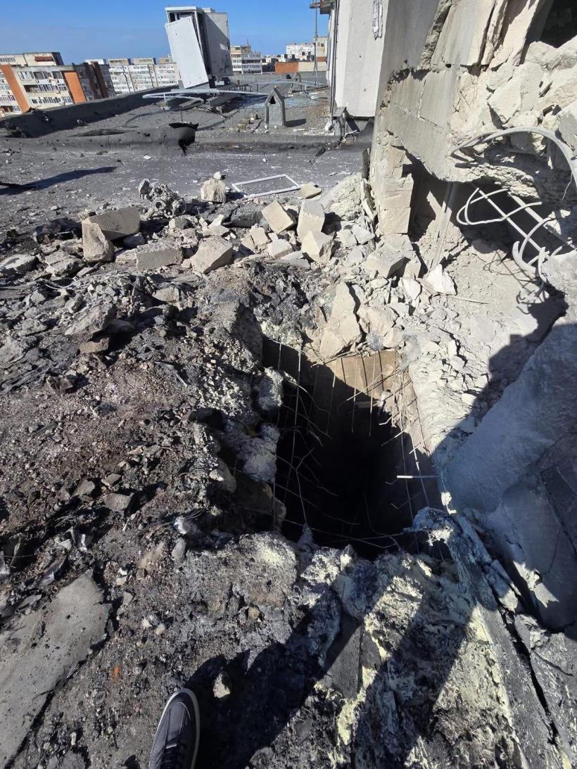 Cum arată apartamentul din Galați lovit de drona rusească. Explozia a zguduit orașul: „Am zis că e o bombă” 19010827