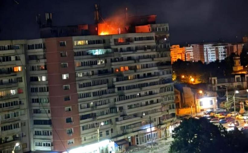 UPDATE O dronă a căzut pe un bloc din Galați și a explodat. 70 de oameni au fost evacuați. Doi răniți au fost transportați la spital