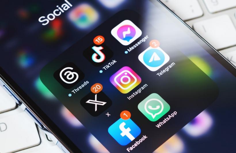 „Rețelele sociale - noul tutun”: medicii compară TikTok și Instagram cu fumatul