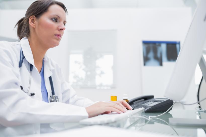 Modificare legislativă: Bolnavii cronici și ocologici beneficiază de plata integrală a concediului medical