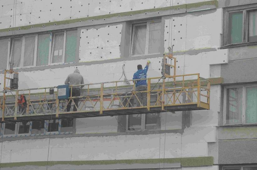 Între strategii, promisiuni și șantiere puține: România renovează termic de șase ori mai puțin decât jumătate din ținta asumată