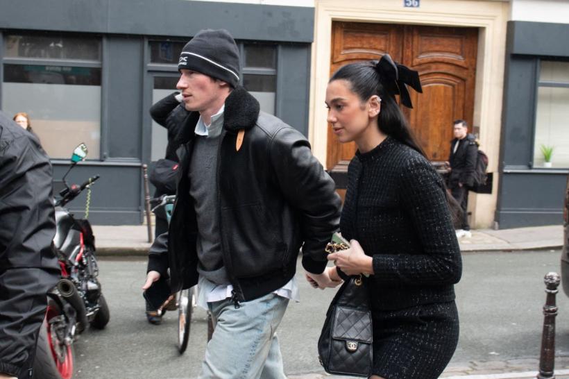 Nuntă surpriză în showbiz: Una dintre cele mai iubite artiste ale momentului s-a căsătorit în mare secret 19011158