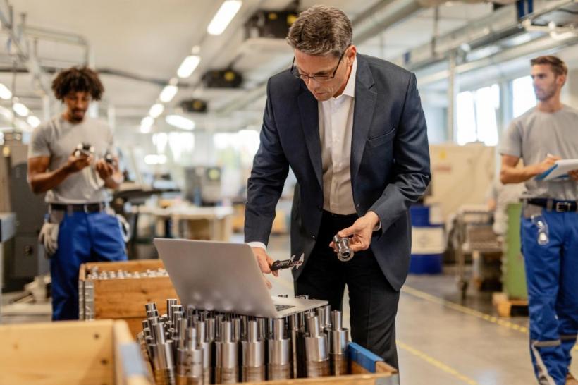 5 moduri de a elimina timpii morți din producție și de a optimiza costurile industriale