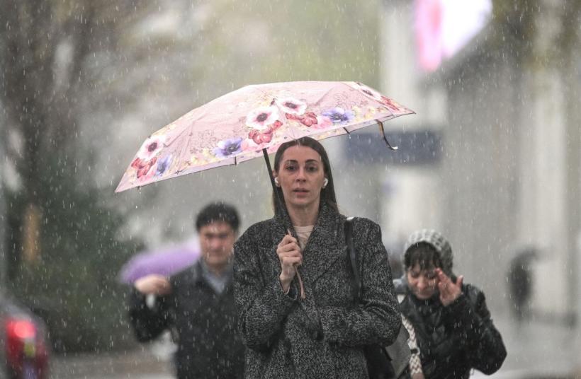 Alertă METEO imediată de ploi torențiale și vijelii. Iată lista localităților afectate