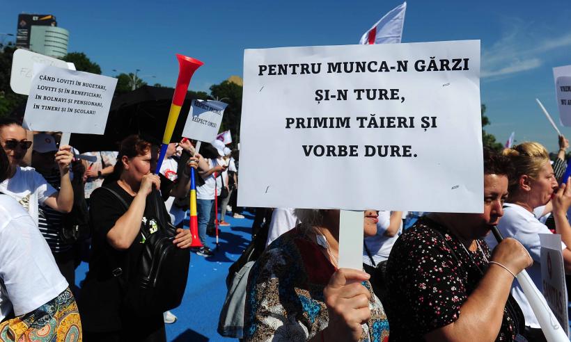 Proteste masive în București. Mii de angajați din sănătate au ieșit în stradă împotriva noii legi a salarizării 19011693
