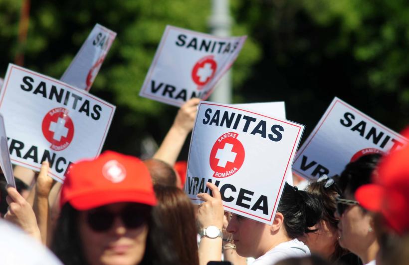 Proteste masive în București. Mii de angajați din sănătate au ieșit în stradă împotriva noii legi a salarizării 19011707
