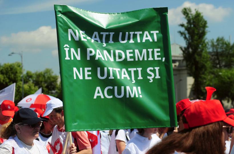Proteste masive în București. Mii de angajați din sănătate au ieșit în stradă împotriva noii legi a salarizării 19011718