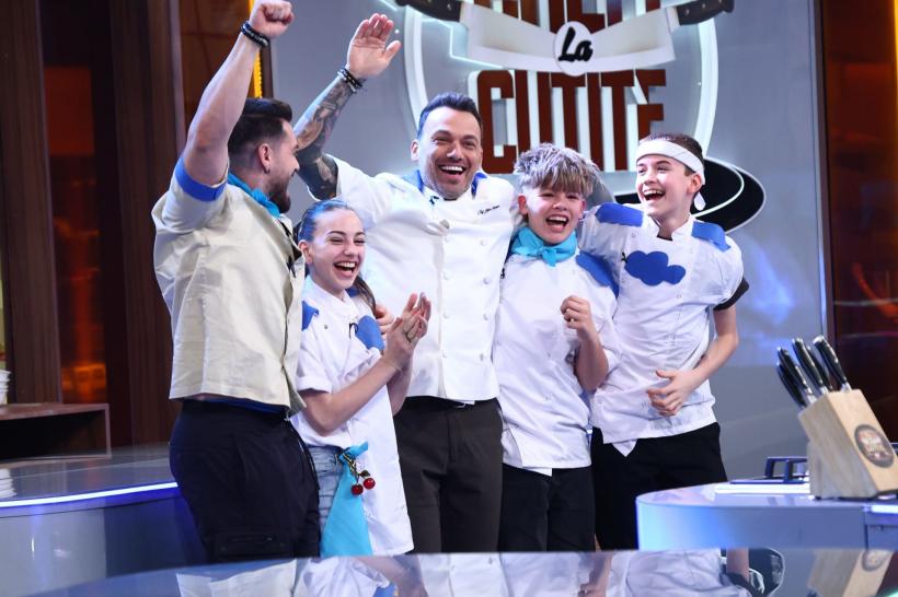 Echipa lui Chef Orlando a câștigat ieri o amuletă, iar tunicile albastre, conduse de Chef Ștefan, au obținut victoria la întrecerea culinară de la Chefi la cuțite – Viitorul are gust 19011832