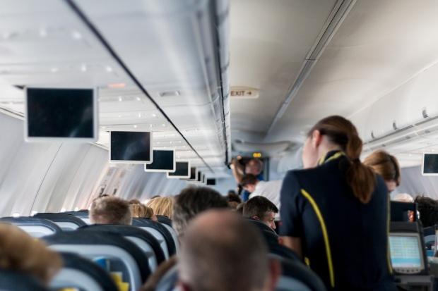 Final de carieră pentru o legendă a aviației: Povestea uimitoare a celei mai longevive însoțitoare de bord din lume 19011166