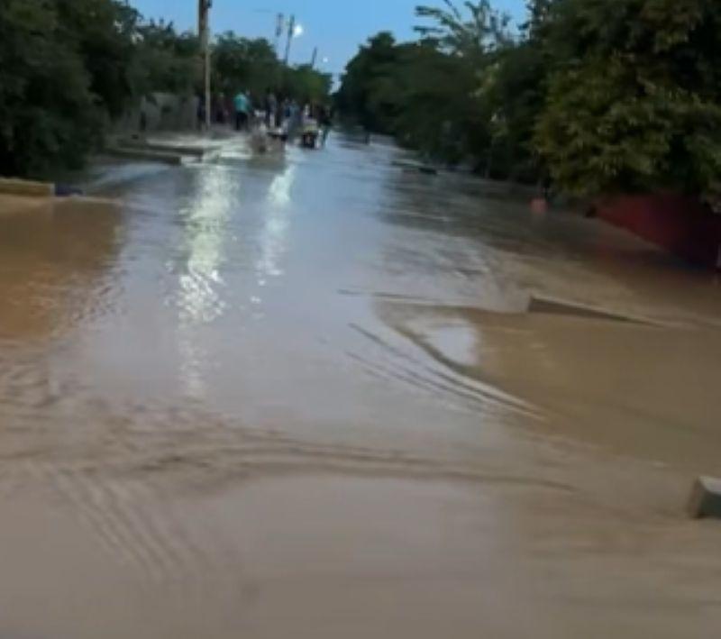 Populație evacuată de urgență în Vrancea. Râul Slimnic a ieșit din matcă și a rupt un mal