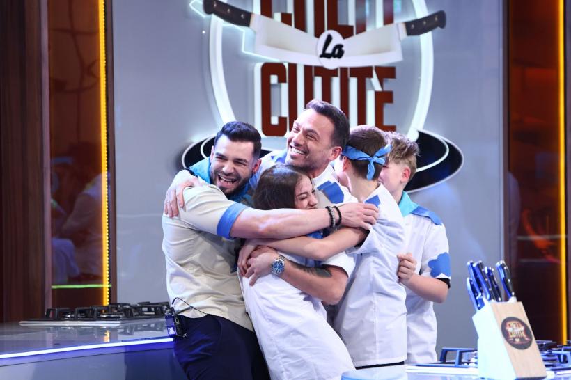Echipa lui Chef Ștefan a câștigat ieri battle-ul, tunicile albastre fiind primele semifinaliste. Copiii Chefilor vin la degustare  în Semifinala Chefi la cuțite – Viitorul are gust 19012524