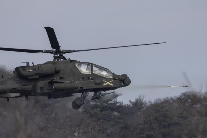 Un elicopter Apache al armatei SUA s-a prăbușit în apropierea Strâmtorii Ormuz 19012395