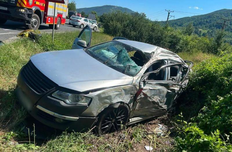 Tragedie pe DN6: o tânără de 24 de ani a murit după impactul devastator dintre un autoturism și un TIR. Un copil de 3 ani, la spital