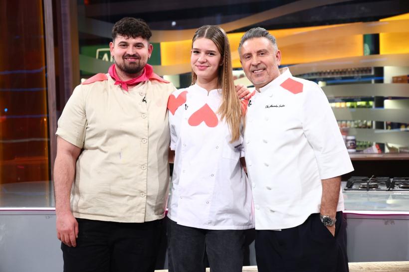 Diseară se desemnează câștigătorul sezonului juniorilor Chefi la cuțite – Viitorul are gust. Ei sunt cei patru concurenți care gătesc în cursa din Finală! 19012633