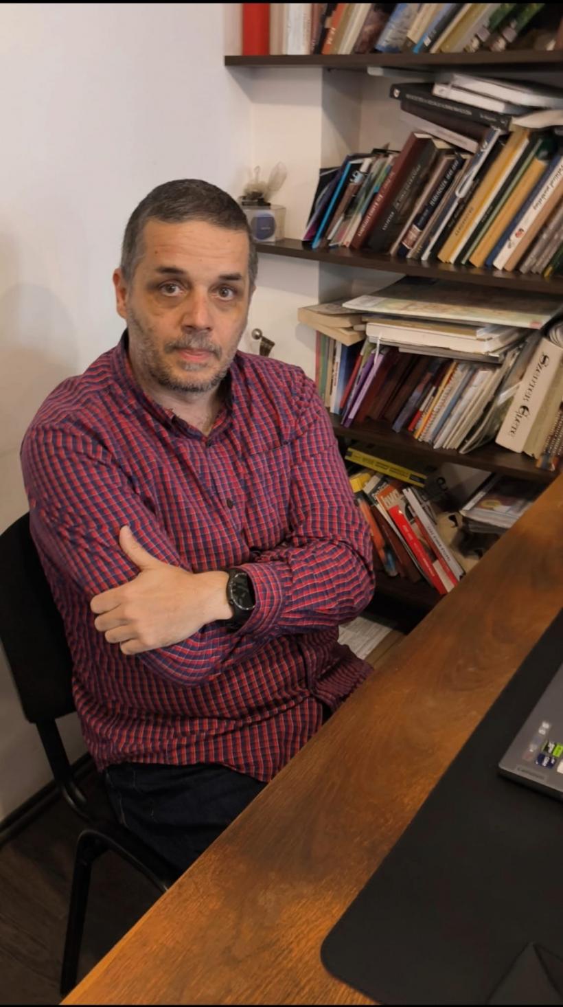 REPORTAJ: Războiul statuilor din inima României. Mihai Viteazul călărește pe moloz, la Sfântu Gheorghe 19012704