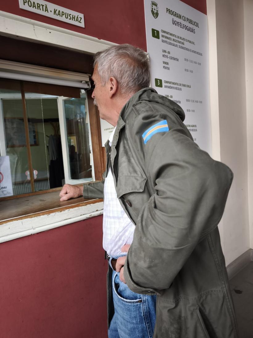 REPORTAJ: Războiul statuilor din inima României. Mihai Viteazul călărește pe moloz, la Sfântu Gheorghe 19012707