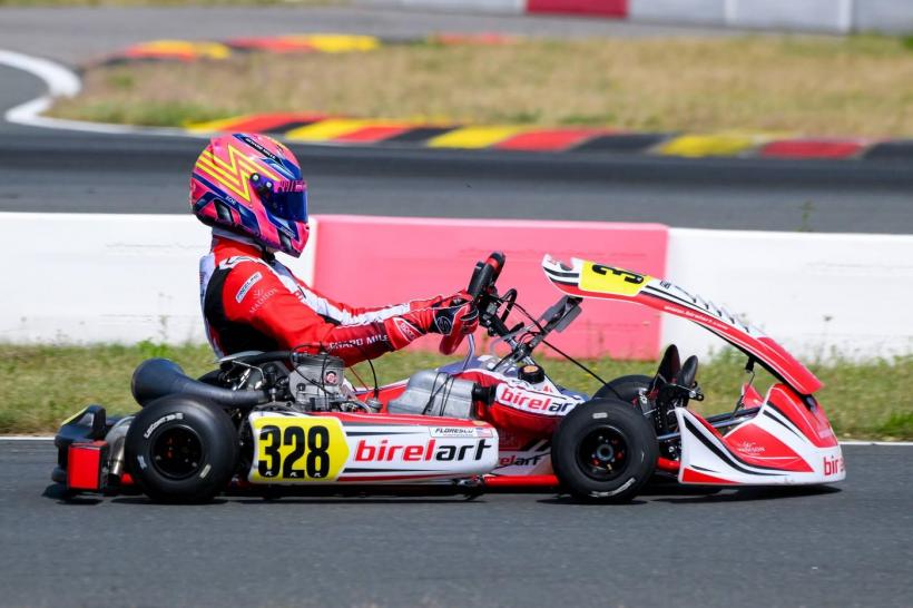 Ascensiunea rapidă a unei românce de 17 ani în motosportul internațional