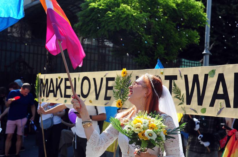 Bucharest Pride 2026. Mii de oameni s-au adunat pe Calea Victoriei  19013187