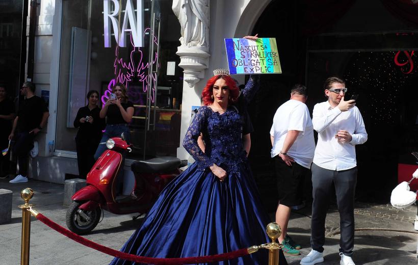 Bucharest Pride 2026. Mii de oameni s-au adunat pe Calea Victoriei  19013194