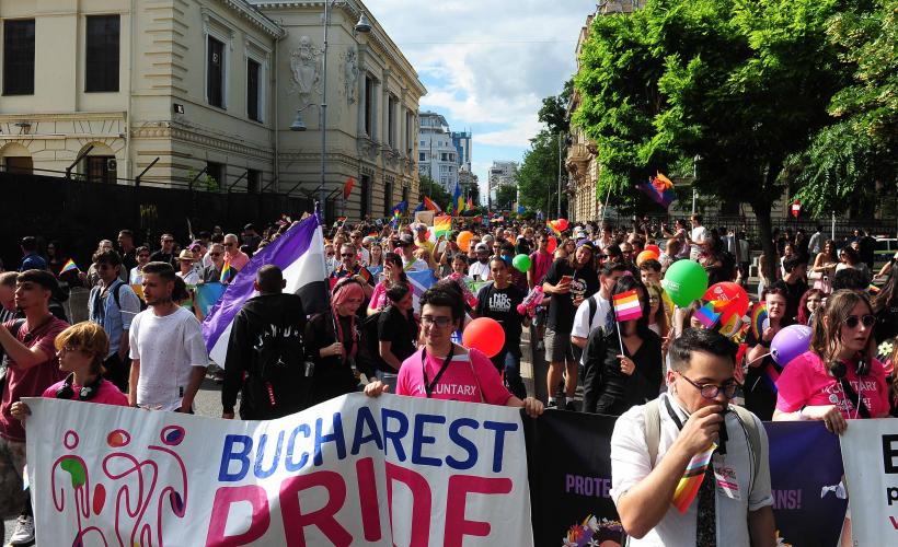 Bucharest Pride 2026. Mii de oameni s-au adunat pe Calea Victoriei  19013201