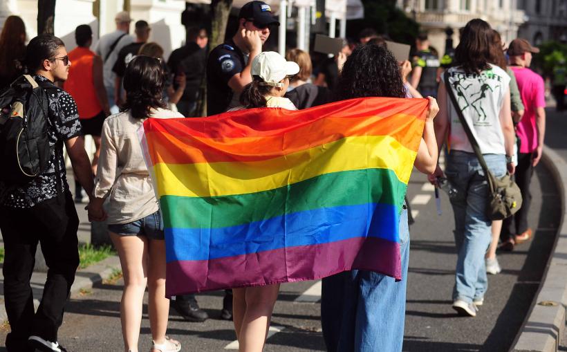 Bucharest Pride 2026. Mii de oameni s-au adunat pe Calea Victoriei  19013204