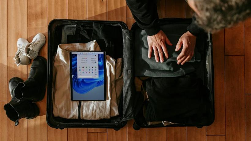 Cum să împachetezi inteligent pentru vacanță: secretele experților care te scapă de bagaje grele și stres la aeroport