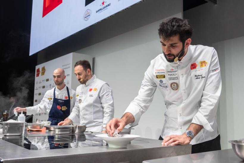 Chef Richard Abou Zaki, pe scena Congresului Internațional de Gastronomie de la Milano, la care au participat cei mai apreciați Chefi la nivel mondial 19013434