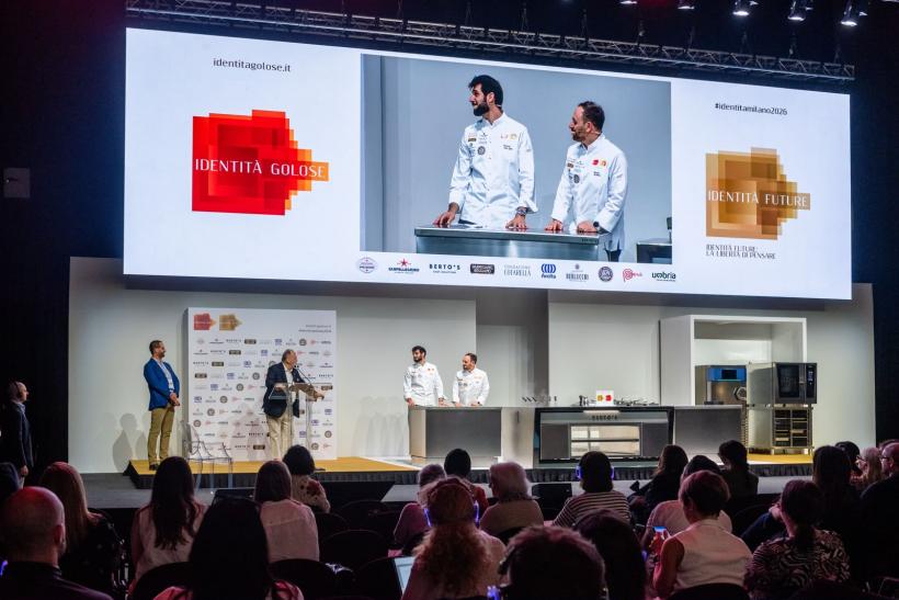 Chef Richard Abou Zaki, pe scena Congresului Internațional de Gastronomie de la Milano, la care au participat cei mai apreciați Chefi la nivel mondial 19013438